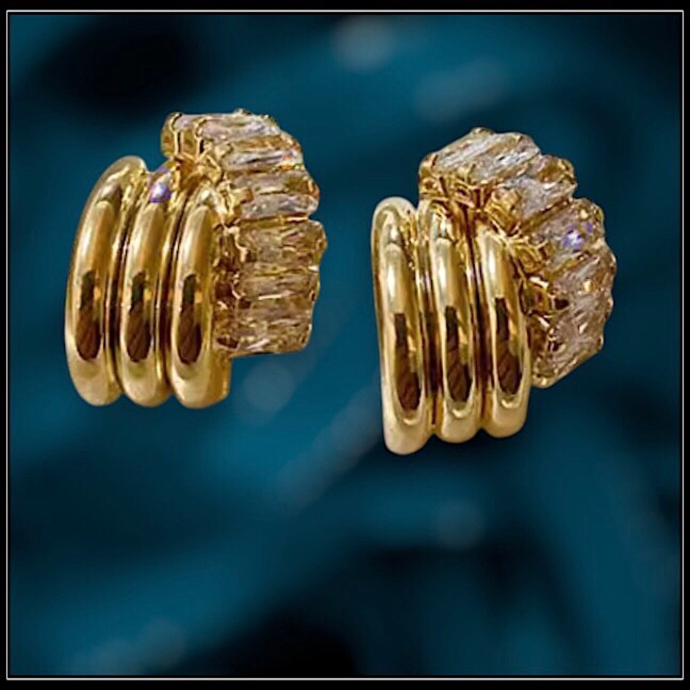 Clearance! NEW GOLD HALF CRESCENT SIMULATED DIAMOND BAGUETTE HUGGIE EARRINGS